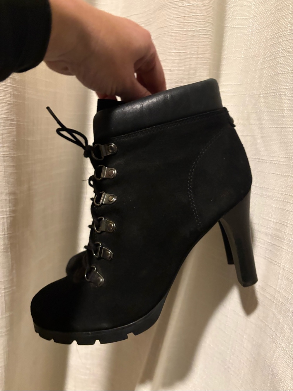 Lauren Ralph Lauren Women’s Black Lace-Up High Heel laced 8.5 Bootie